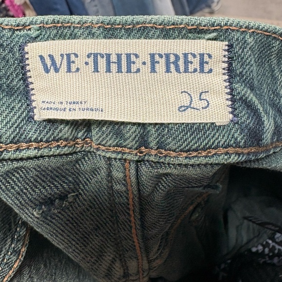 Free People We The Free Final Countdown Cuffed Low-Rise Jeans - Picture 7 of 7